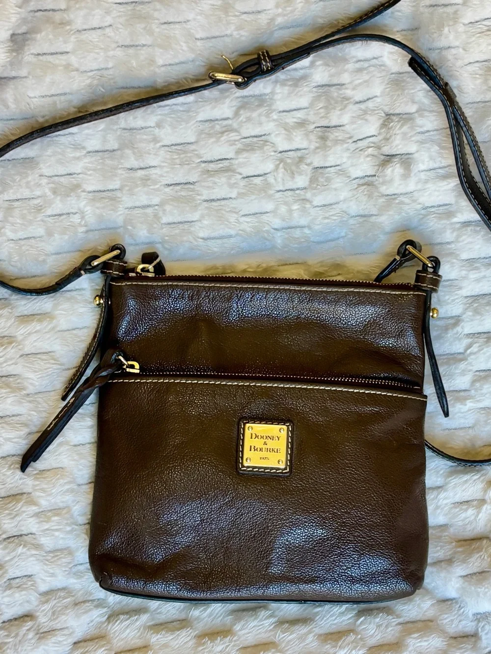 Dooney and Burke brown pebbled Crossbody with gold hardware adjustable strap